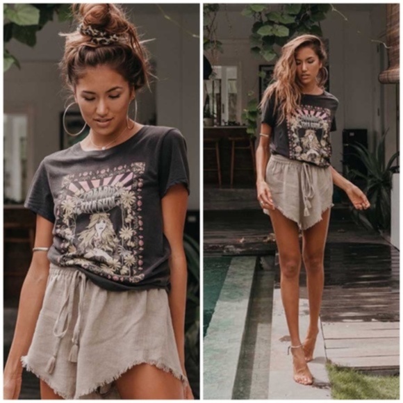 SOLD OUT Stevie Nicks Follow the Sun Graphic Band T-Shirt - Picture 2 of 6